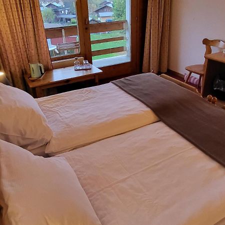 Hotel La Tour D'Ai 莱森 外观 照片