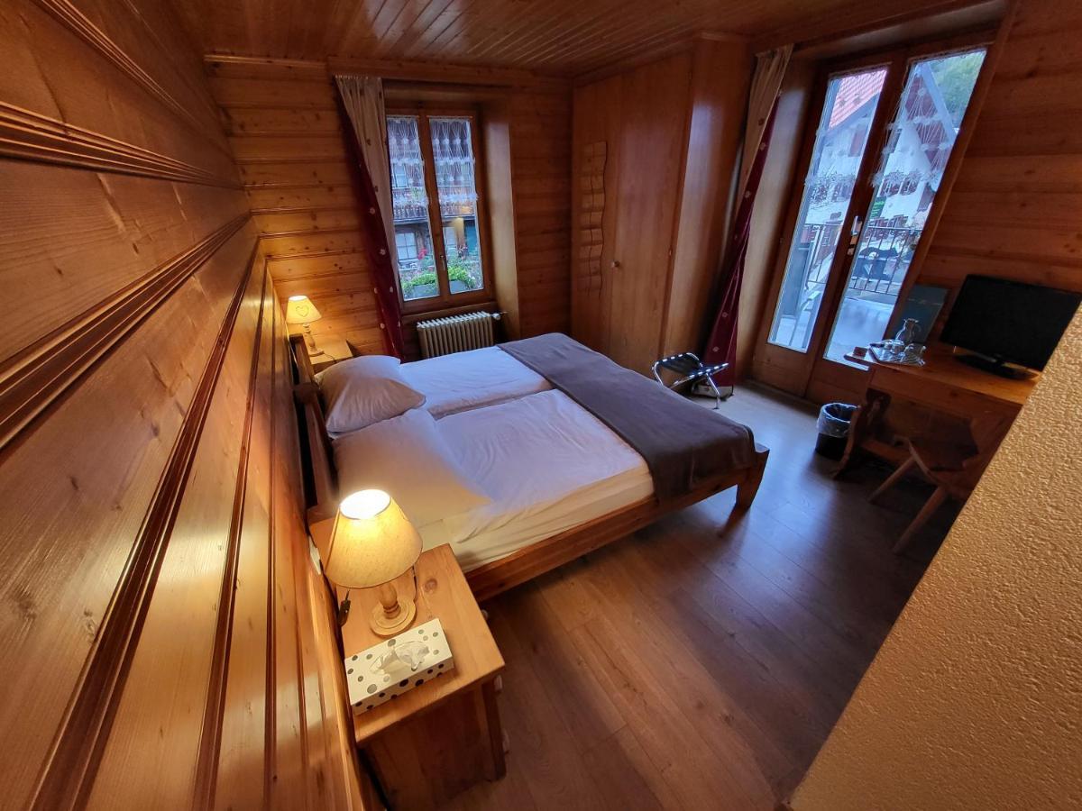 Hotel La Tour D'Ai 莱森 外观 照片